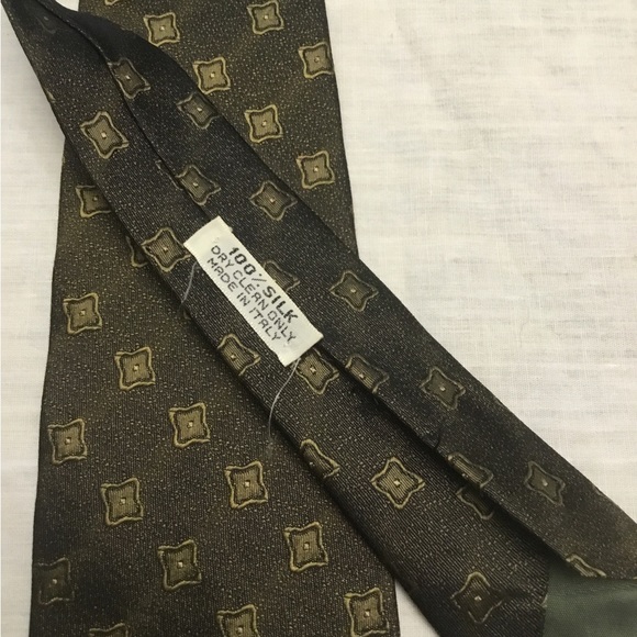 Ties for the holidays - Picture 5 of 12